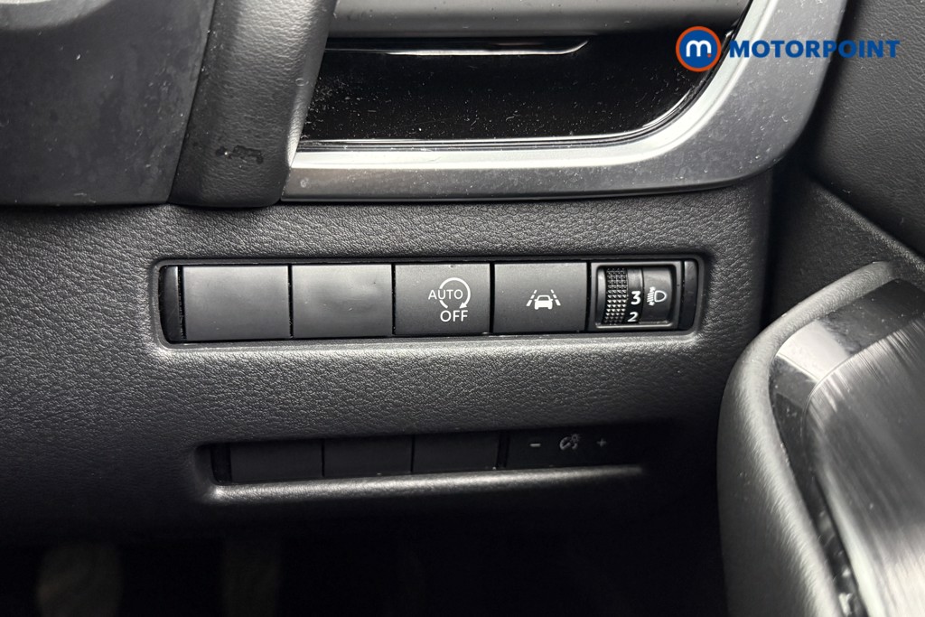 Nissan Qashqai N-Connecta Manual Petrol SUV - Stock Number (1628374) - 21st supplementary image