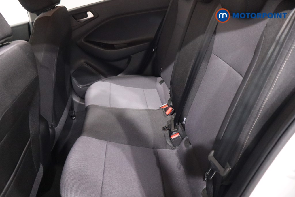 Hyundai I20 Play Manual Petrol Hatchback - Stock Number (1628523) - 5th supplementary image