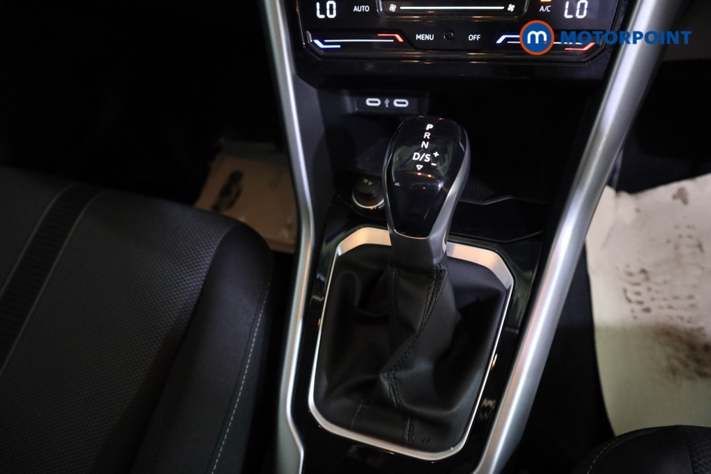 Volkswagen T-Roc Life Automatic Petrol SUV - Stock Number (1611530) - 9th supplementary image