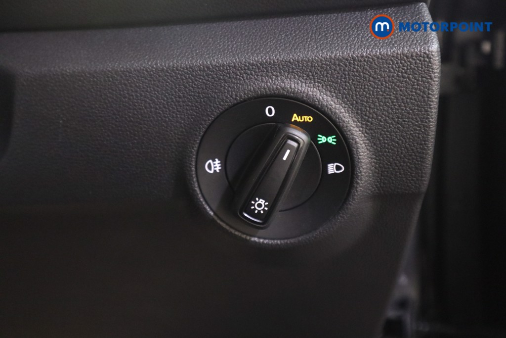 Volkswagen T-Roc Life Automatic Petrol SUV - Stock Number (1611530) - 11th supplementary image