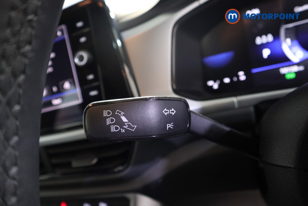 Volkswagen T-Roc Life Automatic Petrol SUV - Stock Number (1611530) - 12th supplementary image