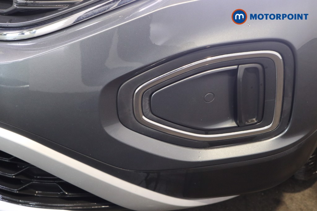 Volkswagen T-Roc Life Automatic Petrol SUV - Stock Number (1611530) - 33rd supplementary image