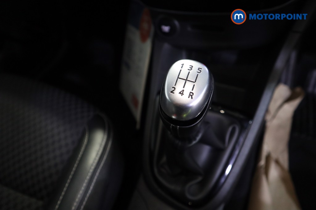 Renault Clio Gt Line Manual Petrol Hatchback - Stock Number (1613792) - 9th supplementary image