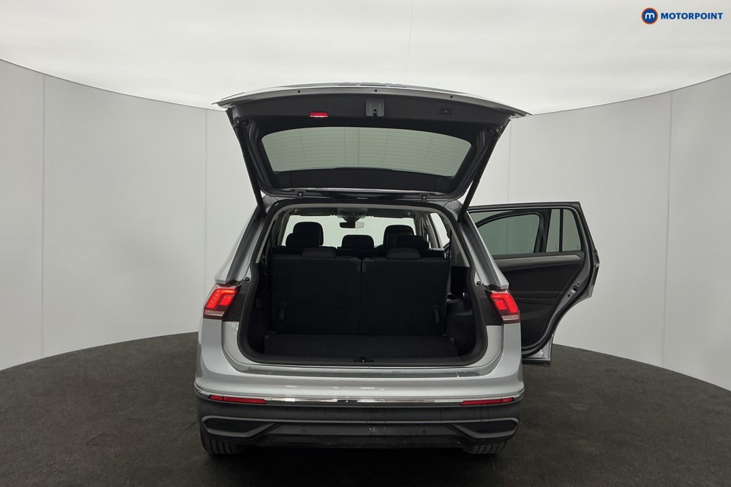 Volkswagen Tiguan Allspace Life Manual Petrol SUV - Stock Number (1616119) - 4th supplementary image