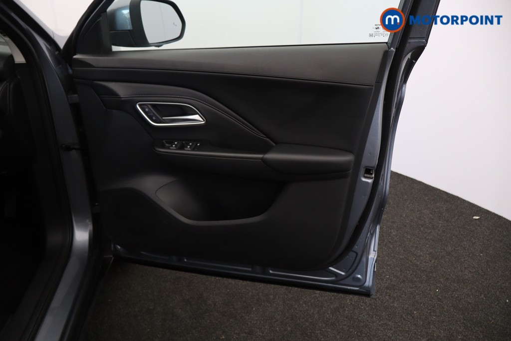 Mg Motor Uk ZS Trophy Automatic Petrol-Electric Hybrid SUV - Stock Number (1617910) - 15th supplementary image