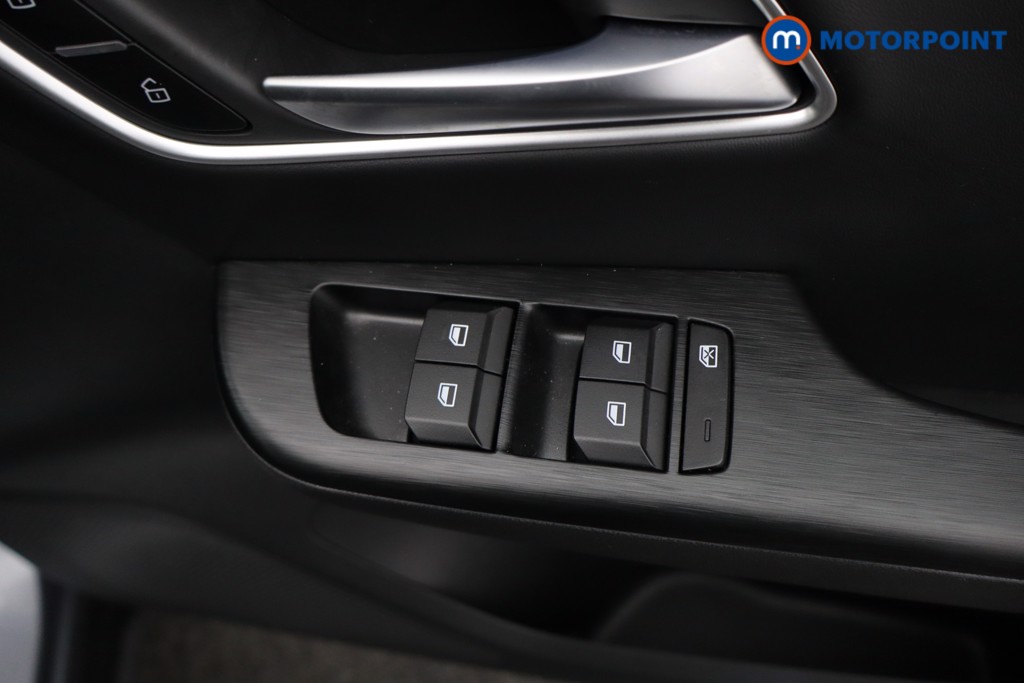 Mg Motor Uk ZS Trophy Automatic Petrol-Electric Hybrid SUV - Stock Number (1617910) - 17th supplementary image