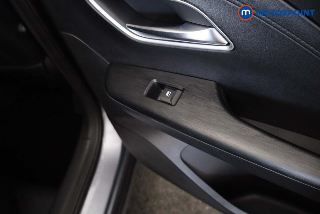 Mg Motor Uk ZS Trophy Automatic Petrol-Electric Hybrid SUV - Stock Number (1617910) - 21st supplementary image