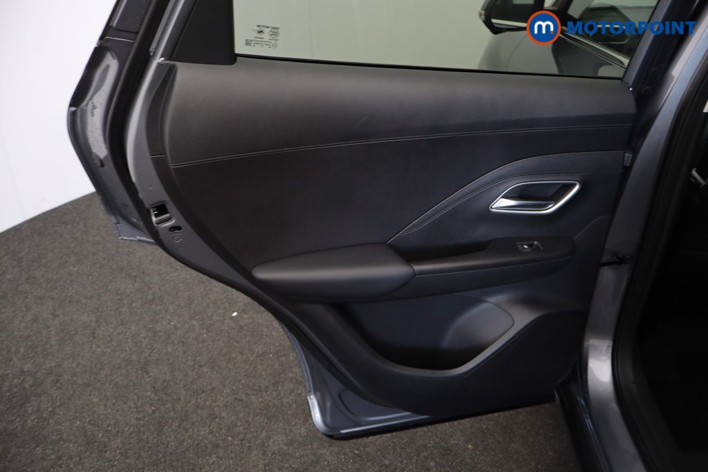 Mg Motor Uk ZS Trophy Automatic Petrol-Electric Hybrid SUV - Stock Number (1617910) - 23rd supplementary image