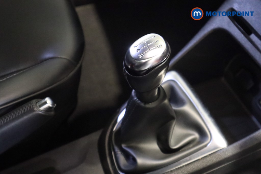 Renault Captur Gt Line Manual Petrol SUV - Stock Number (1620962) - 5th supplementary image