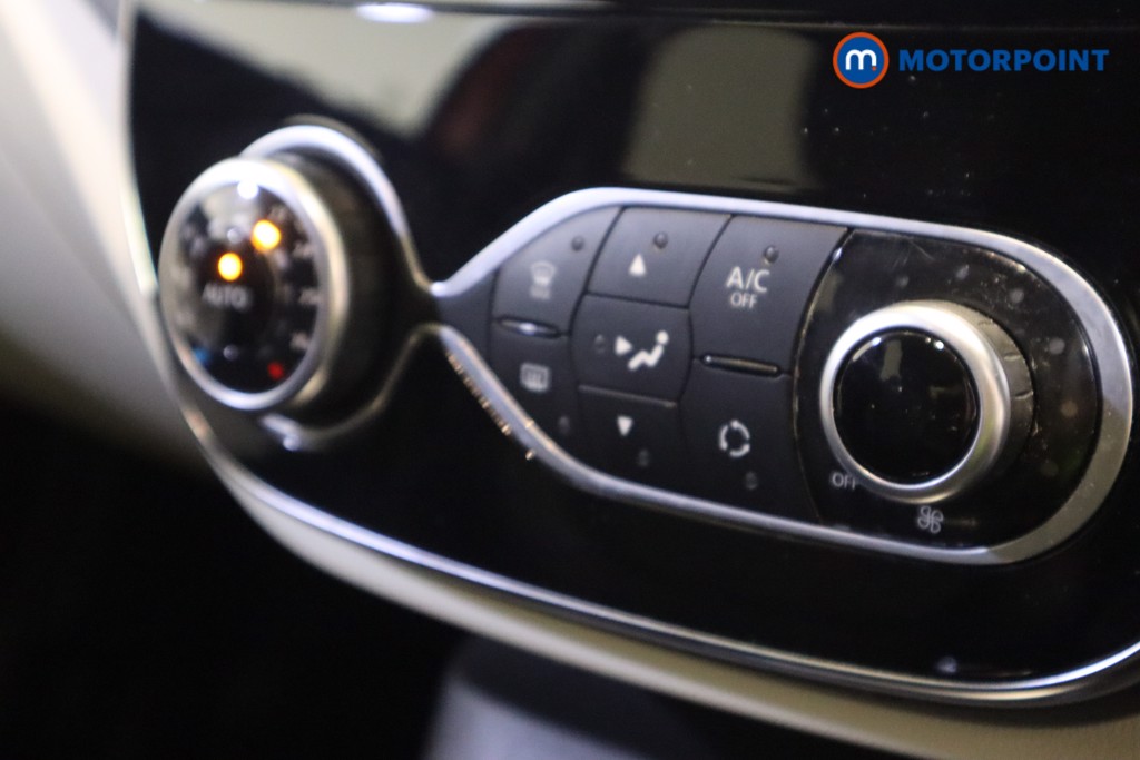 Renault Captur Gt Line Manual Petrol SUV - Stock Number (1620962) - 18th supplementary image