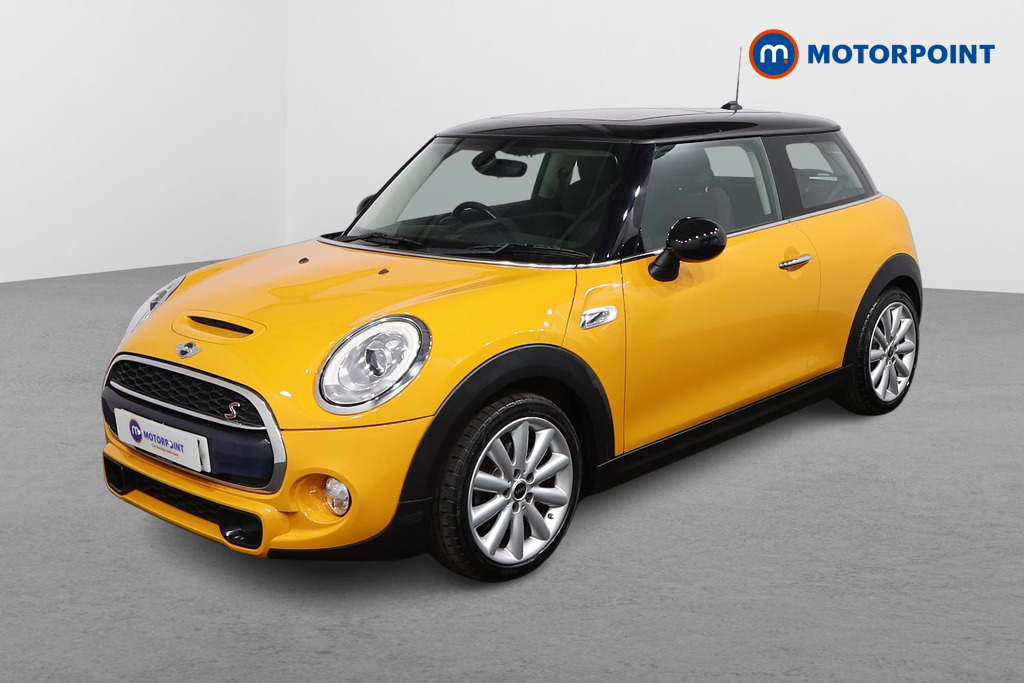 Mini Hatchback Cooper S Manual Petrol Hatchback - Stock Number (1621202) - Passenger side front corner