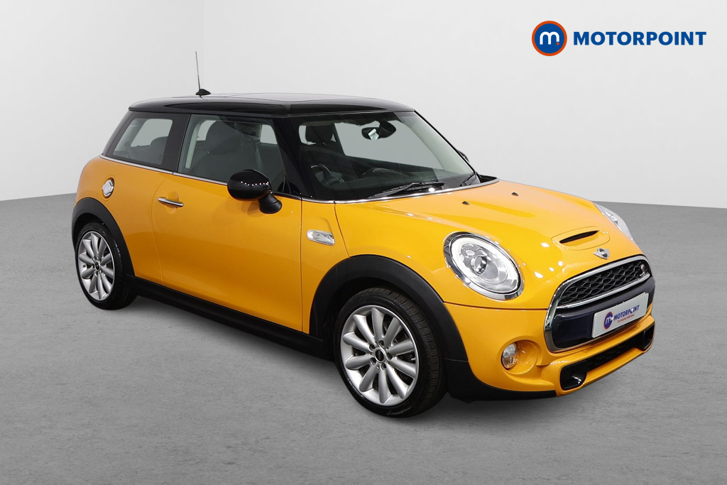 Mini Hatchback Cooper S Manual Petrol Hatchback - Stock Number (1621202) - Drivers side front corner
