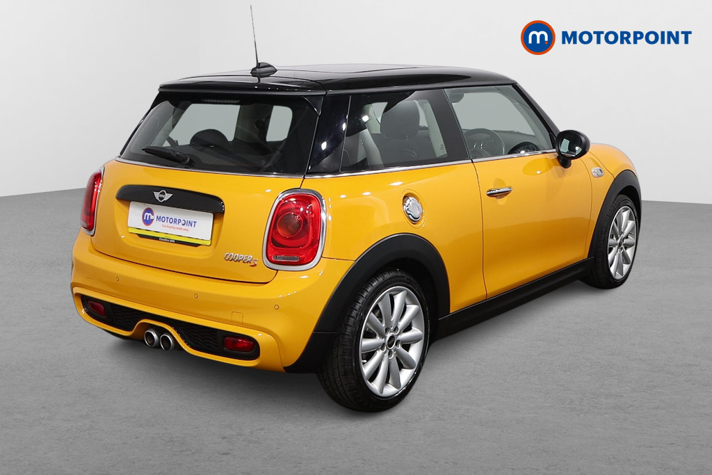 Mini Hatchback Cooper S Manual Petrol Hatchback - Stock Number (1621202) - Drivers side rear corner