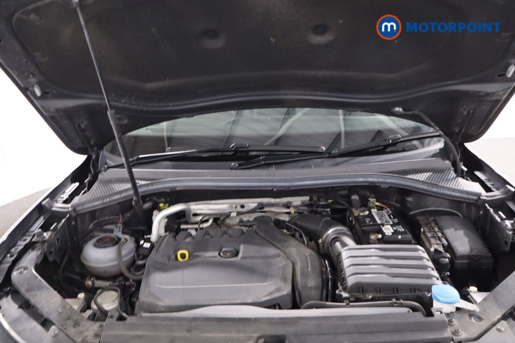 Volkswagen Tiguan R-Line Automatic Petrol SUV - Stock Number (1623190) - 39th supplementary image