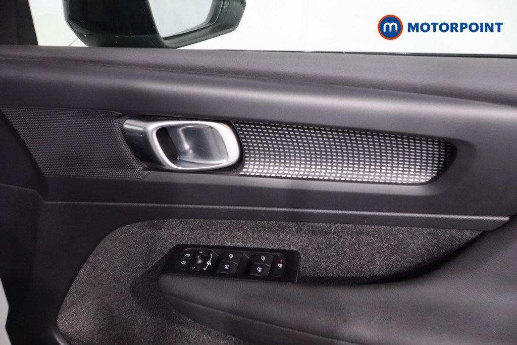 Volvo Xc40 R Design Automatic Petrol SUV - Stock Number (1623710) - 25th supplementary image