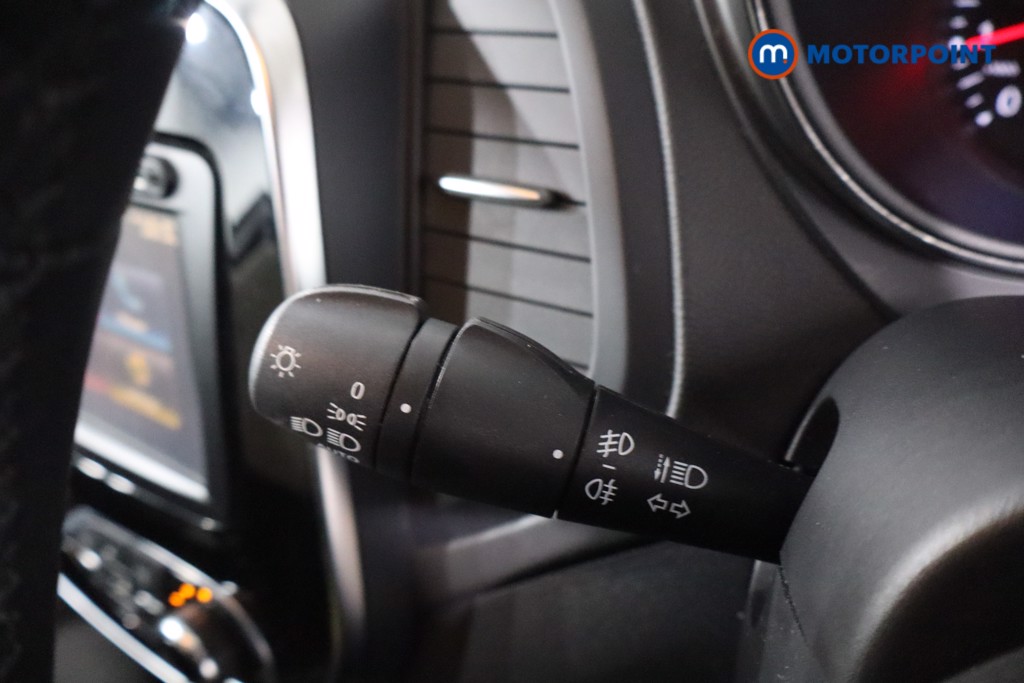 Renault Captur Iconic Automatic Diesel SUV - Stock Number (1624454) - 17th supplementary image