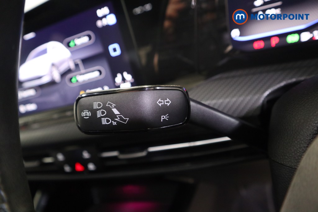 Volkswagen Golf R Automatic Petrol Hatchback - Stock Number (1625532) - 12th supplementary image