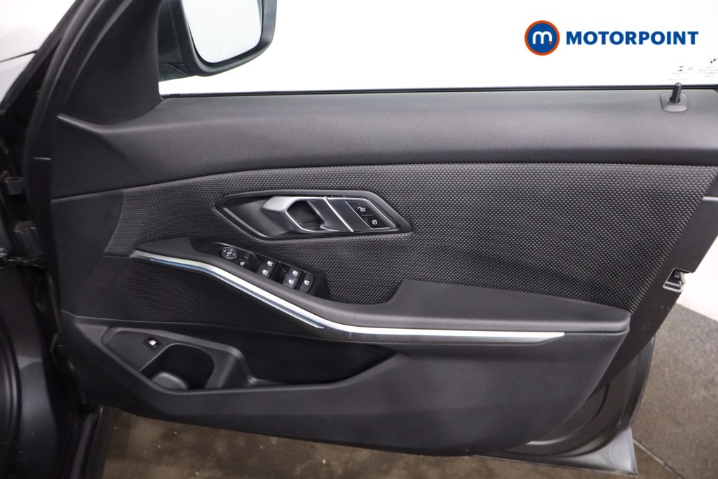 BMW 3 Series Se Pro Automatic Petrol Plug-In Hybrid Saloon - Stock Number (1627339) - 23rd supplementary image