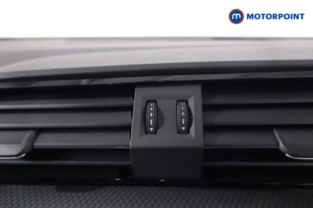 Audi Q3 S Line Automatic Petrol Plug-In Hybrid SUV - Stock Number (1628071) - 17th supplementary image