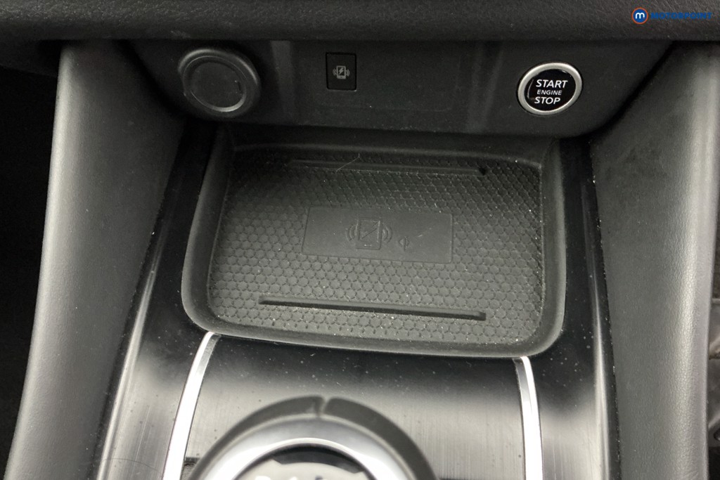 Nissan Qashqai N-Connecta Manual Petrol SUV - Stock Number (1616593) - 19th supplementary image