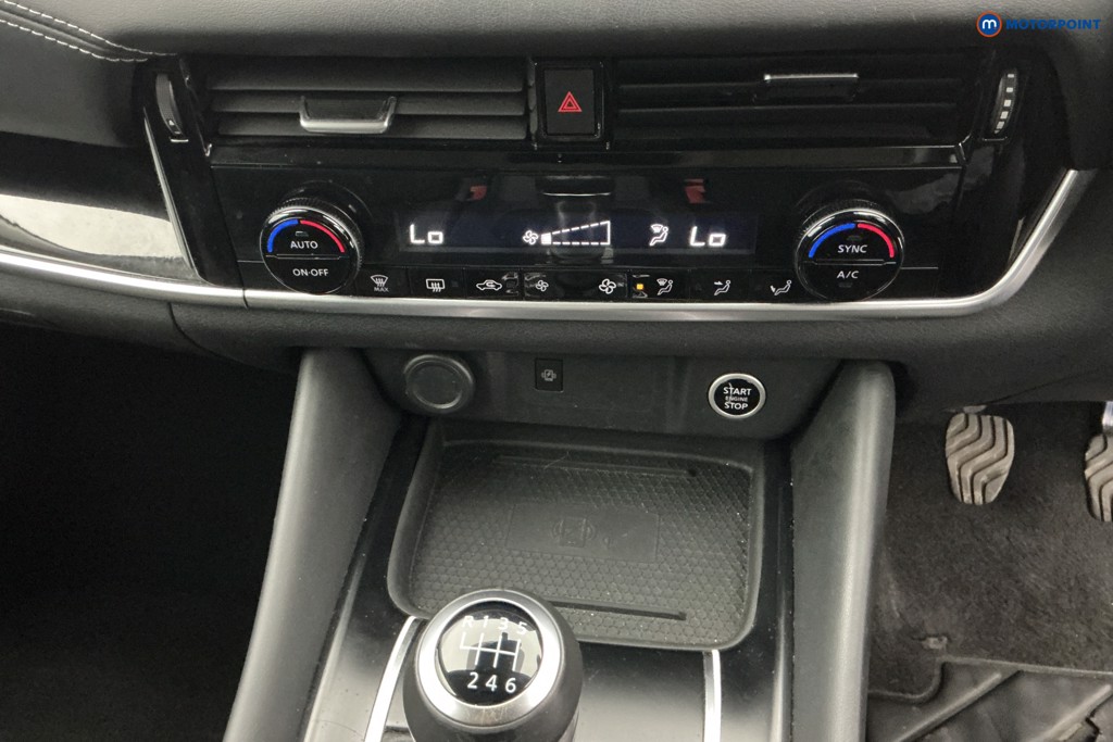 Nissan Qashqai N-Connecta Manual Petrol SUV - Stock Number (1616593) - 20th supplementary image