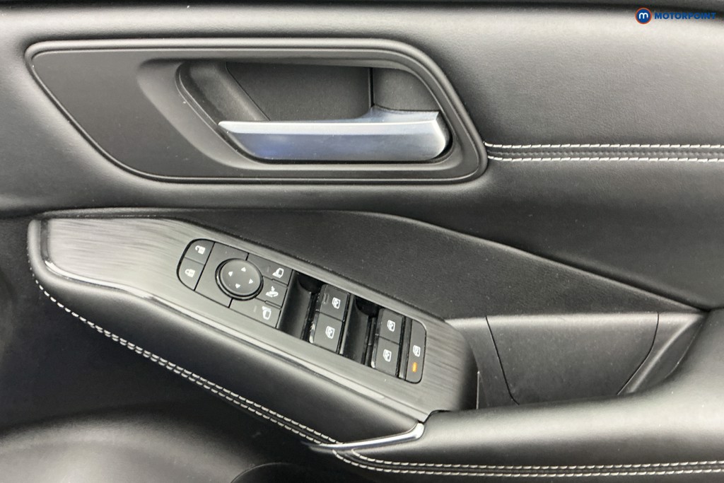 Nissan Qashqai N-Connecta Manual Petrol SUV - Stock Number (1616593) - 28th supplementary image