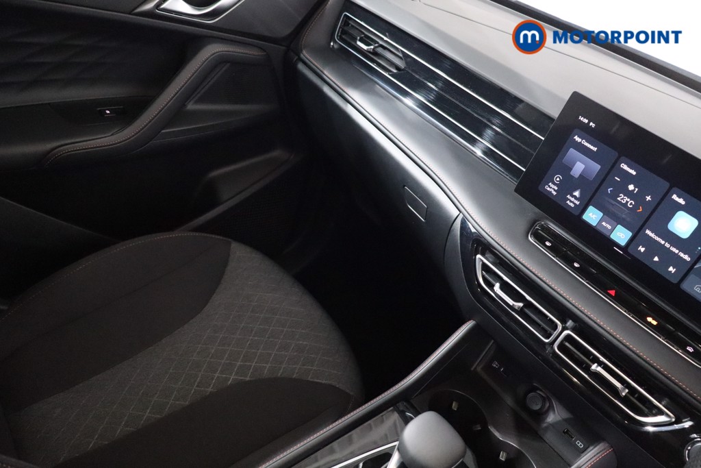 Mg Motor Uk HS SE Automatic Petrol-Electric Hybrid SUV - Stock Number (1616651) - 16th supplementary image