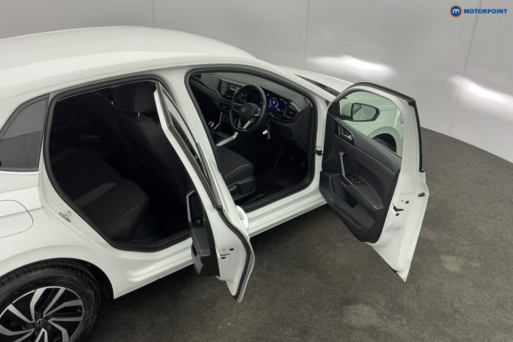 Volkswagen Polo Life Manual Petrol Hatchback - Stock Number (1617491) - 5th supplementary image