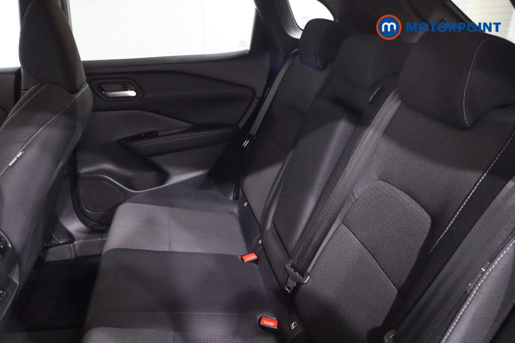 Nissan Qashqai N-Connecta Automatic Petrol SUV - Stock Number (1625054) - 5th supplementary image