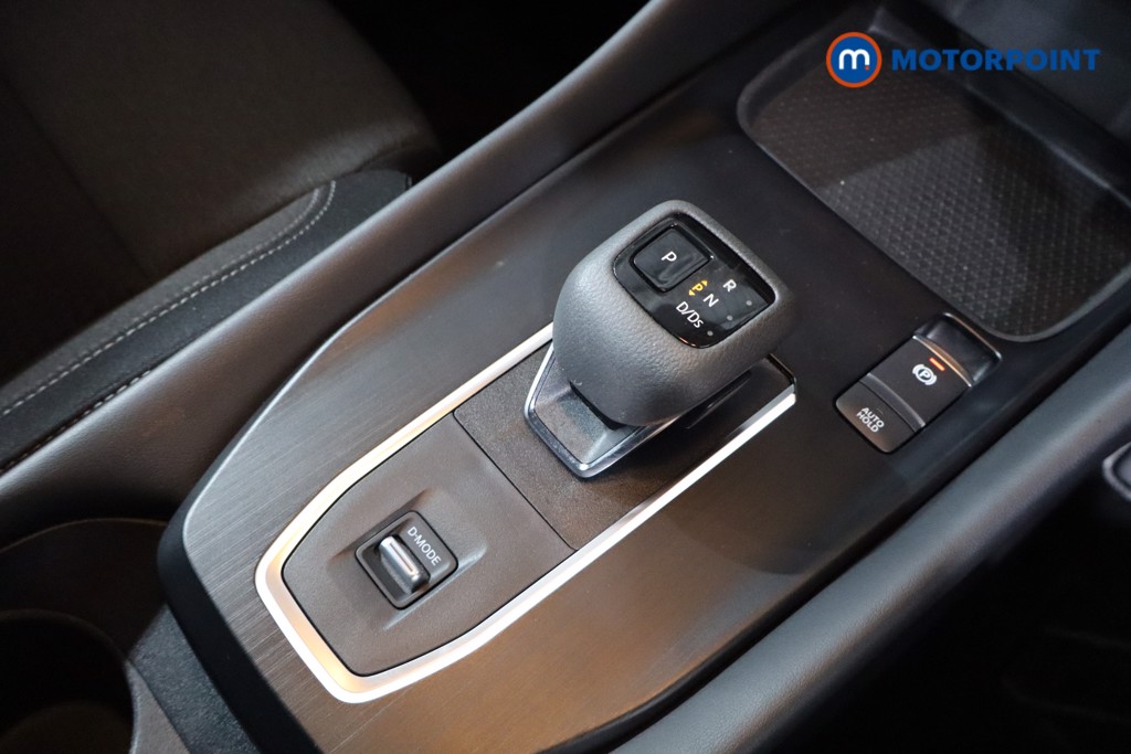Nissan Qashqai N-Connecta Automatic Petrol SUV - Stock Number (1625054) - 16th supplementary image