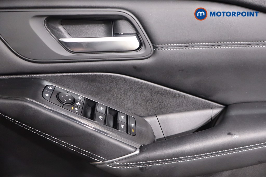 Nissan Qashqai N-Connecta Automatic Petrol SUV - Stock Number (1625054) - 18th supplementary image