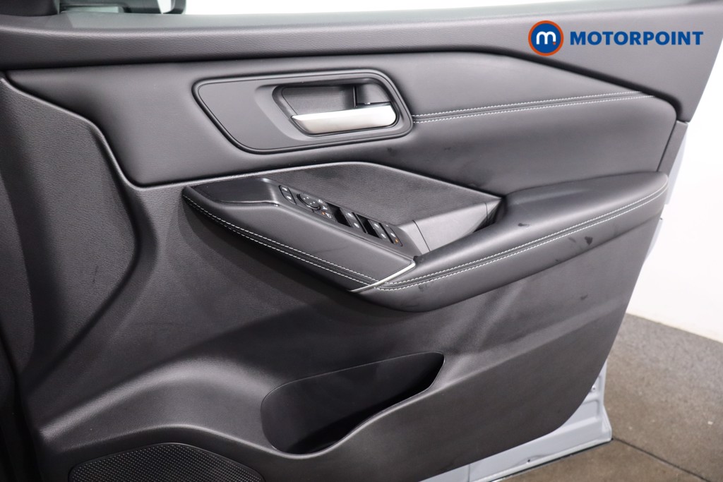 Nissan Qashqai N-Connecta Automatic Petrol SUV - Stock Number (1625054) - 19th supplementary image