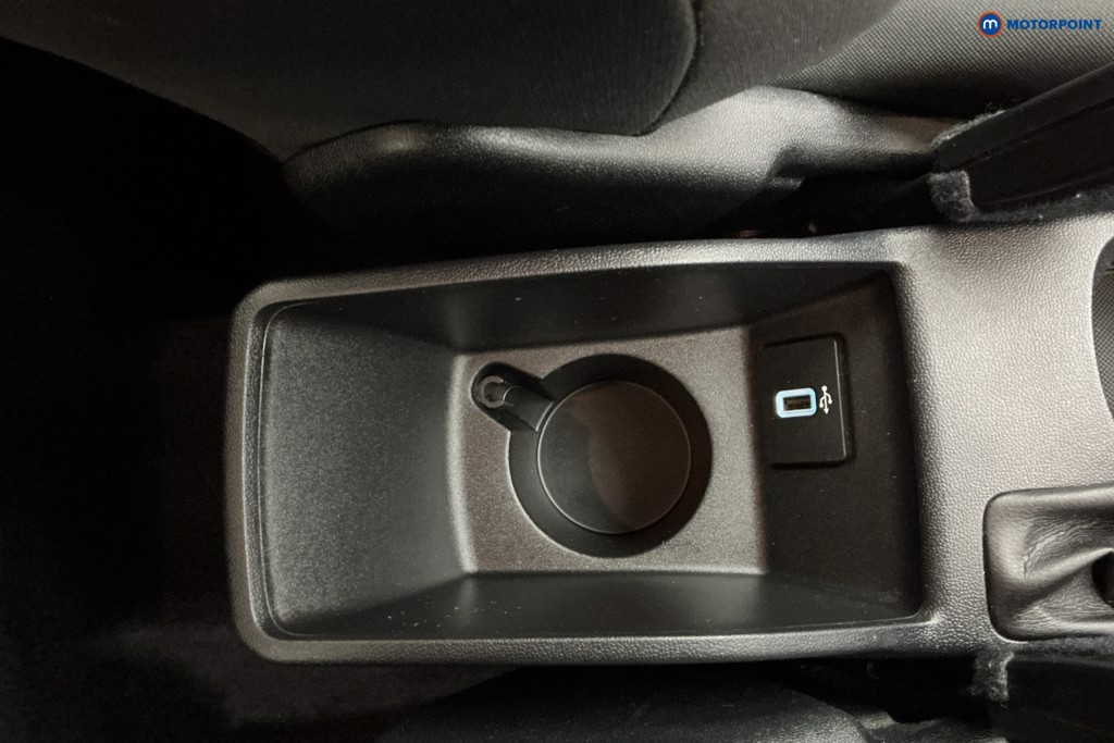 Ford Fiesta Trend Manual Petrol Hatchback - Stock Number (1625062) - 17th supplementary image