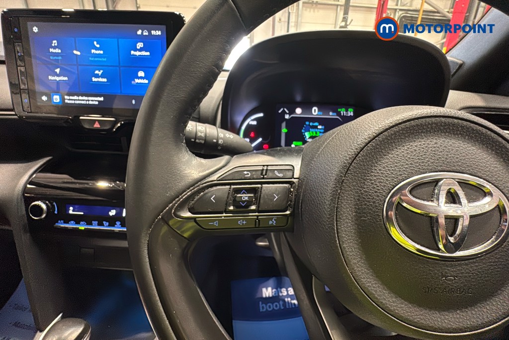 Toyota Yaris Cross Design Automatic Petrol-Electric Hybrid Estate - Stock Number (1626641) - 3rd supplementary image