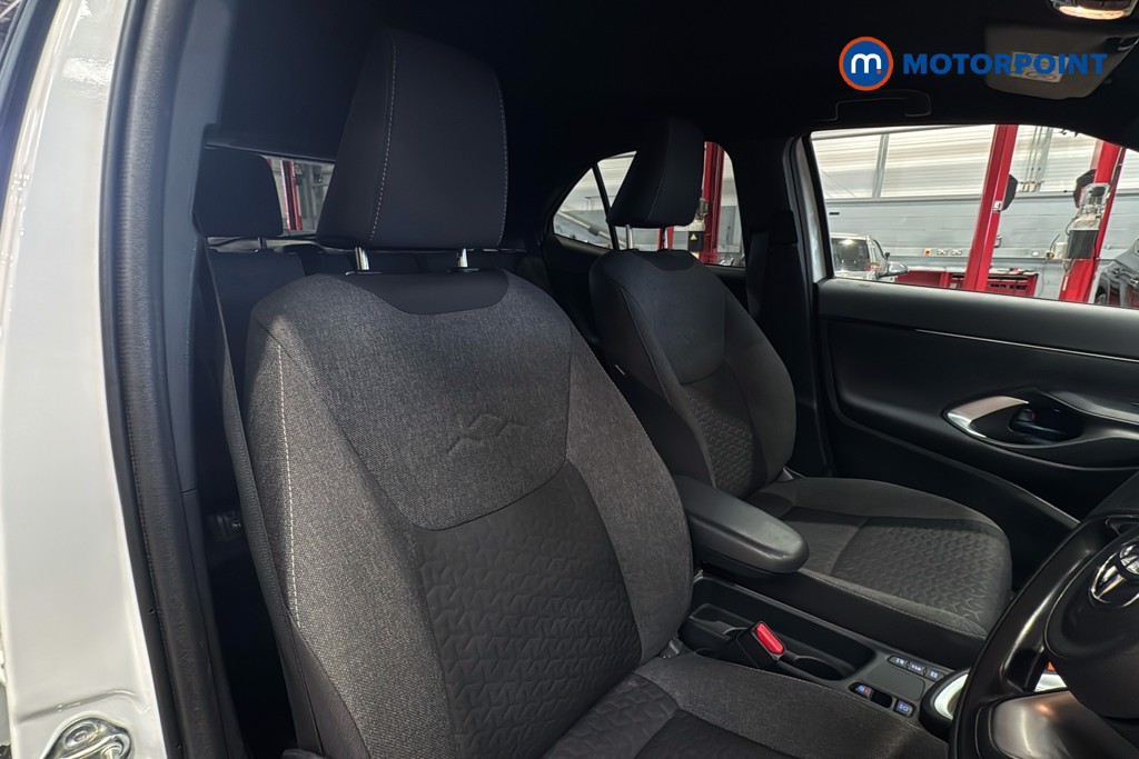 Toyota Yaris Cross Design Automatic Petrol-Electric Hybrid Estate - Stock Number (1626641) - 22nd supplementary image