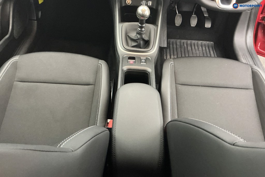Jeep Avenger Altitude Manual Petrol SUV - Stock Number (1627641) - 12th supplementary image