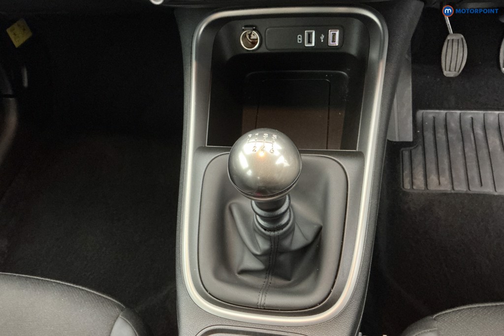 Jeep Avenger Altitude Manual Petrol SUV - Stock Number (1627641) - 18th supplementary image