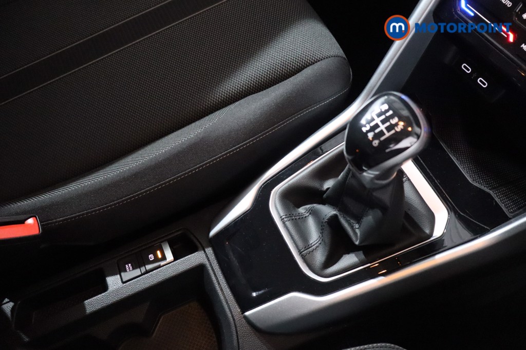 Volkswagen T-Roc Life Manual Petrol SUV - Stock Number (1628397) - 14th supplementary image