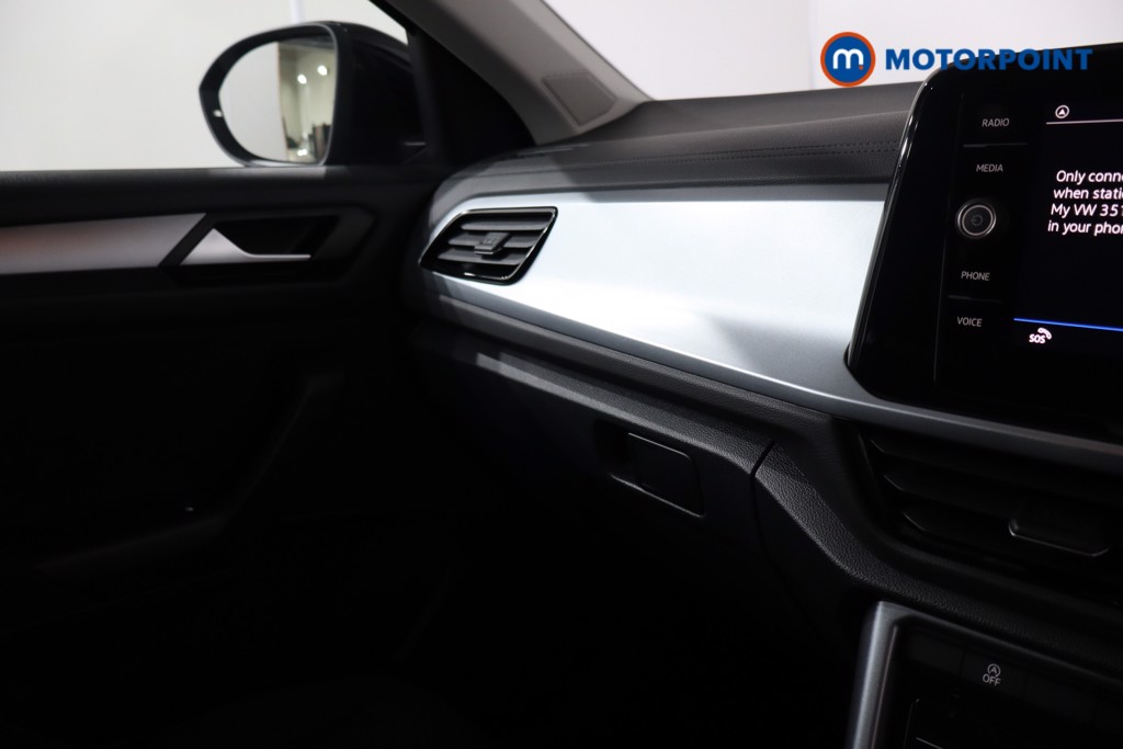 Volkswagen T-Roc Life Manual Petrol SUV - Stock Number (1628397) - 17th supplementary image