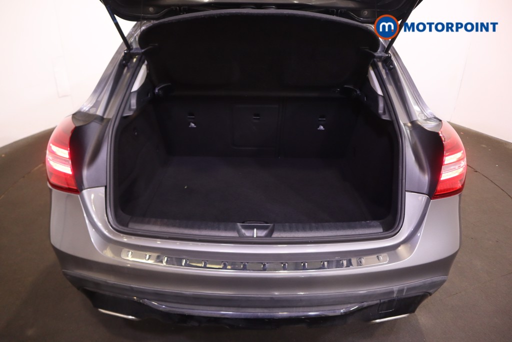 Mercedes-Benz GLA Urban Edition Automatic Petrol SUV - Stock Number (1579467) - 9th supplementary image