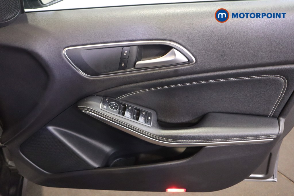 Mercedes-Benz GLA Urban Edition Automatic Petrol SUV - Stock Number (1579467) - 14th supplementary image