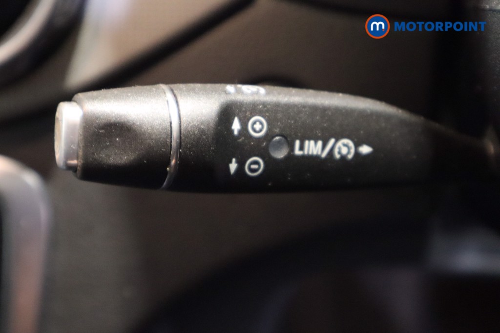 Mercedes-Benz GLA Urban Edition Automatic Petrol SUV - Stock Number (1579467) - 20th supplementary image