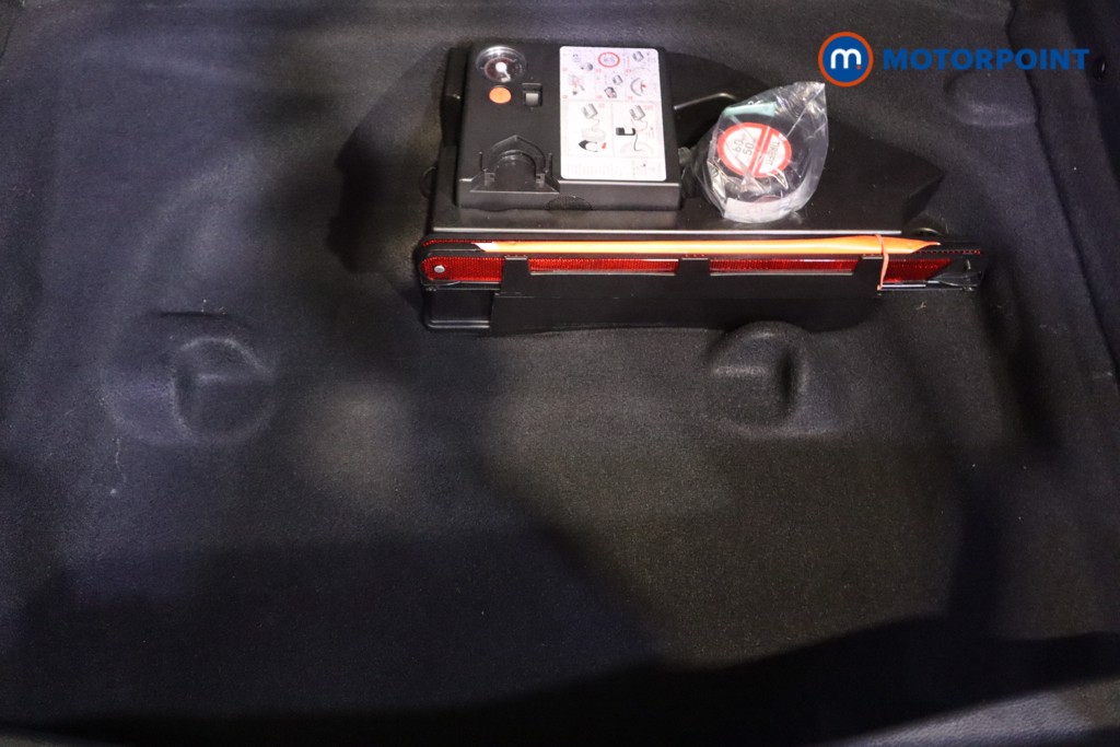 Mercedes-Benz GLA Urban Edition Automatic Petrol SUV - Stock Number (1579467) - 30th supplementary image