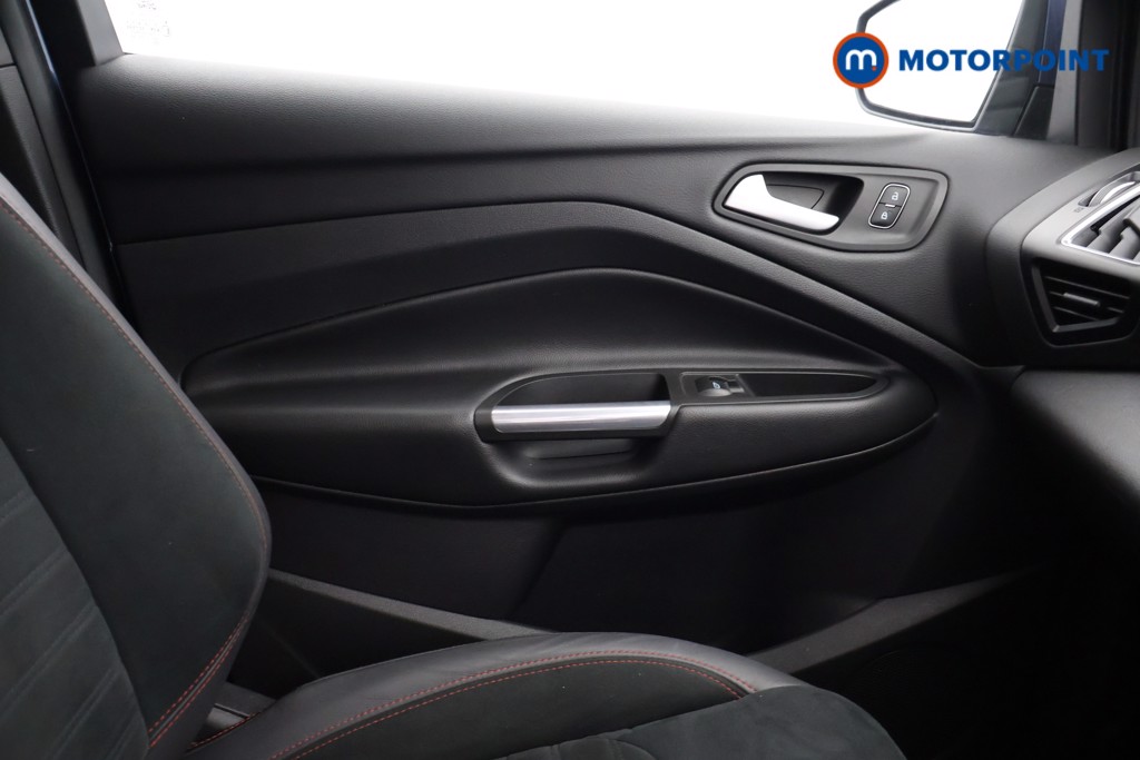 Ford Kuga St-Line Manual Petrol SUV - Stock Number (1610169) - 17th supplementary image