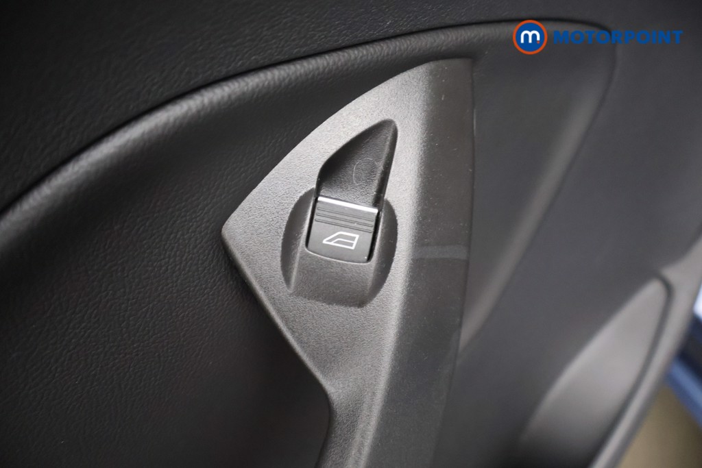 Ford Kuga St-Line Manual Petrol SUV - Stock Number (1610169) - 30th supplementary image