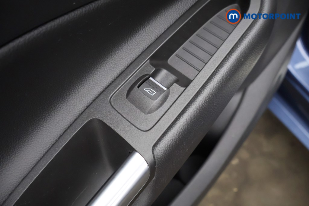 Ford Kuga St-Line Manual Petrol SUV - Stock Number (1610169) - 32nd supplementary image