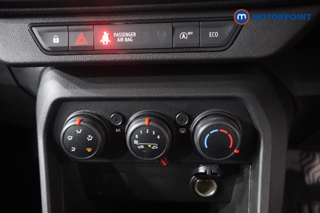 Dacia Sandero Stepway Expression Manual Petrol Hatchback - Stock Number (1610227) - 2nd supplementary image