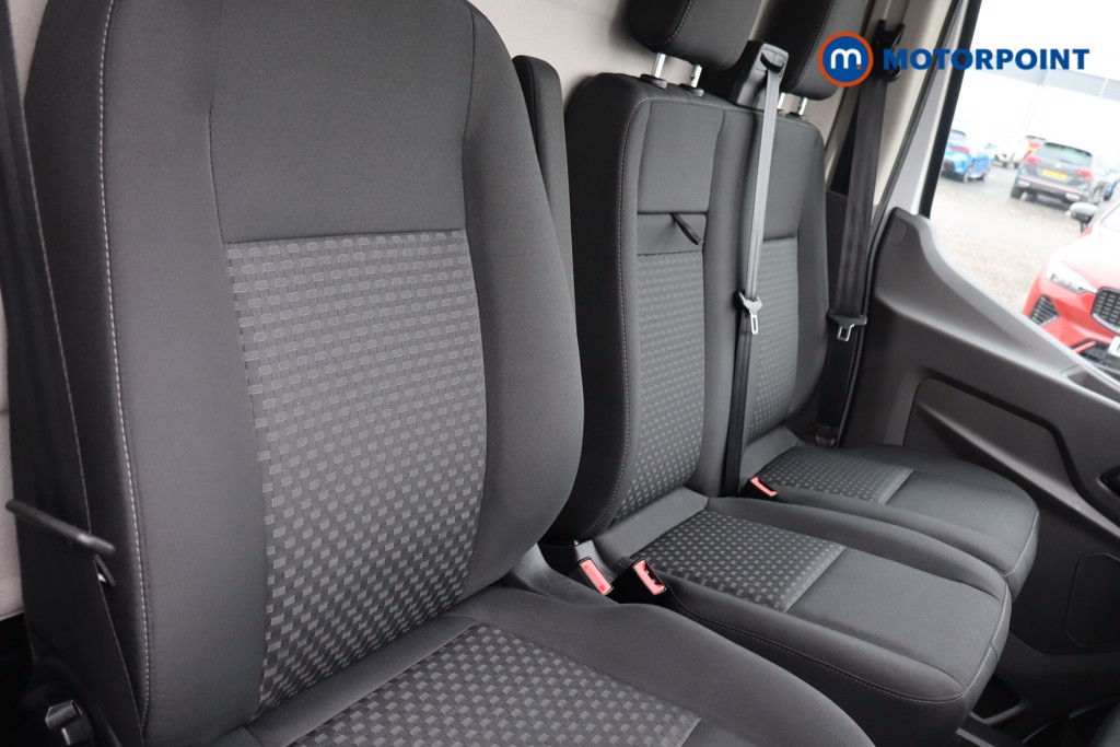 Ford Transit Limited Automatic Diesel Medium Roof Van - Stock Number (1611442) - 23rd supplementary image