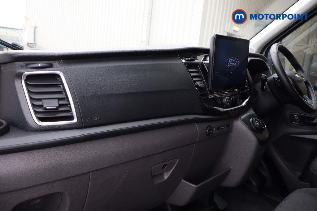 Ford Transit Limited Automatic Diesel Medium Roof Van - Stock Number (1611442) - 27th supplementary image