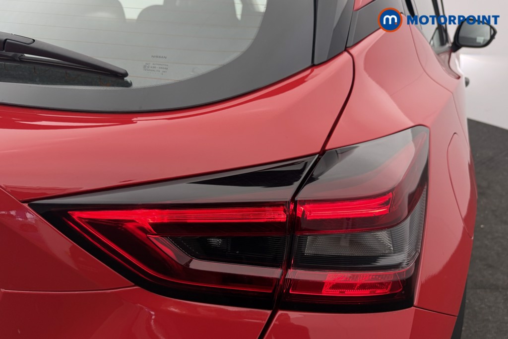 Nissan Juke Acenta Premium Manual Petrol SUV - Stock Number (1612046) - 15th supplementary image